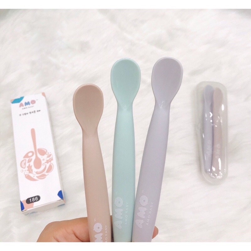 Set thìa ăn dặm silicon kèm hộp đựng cho bé ăn dặm Amo Baby