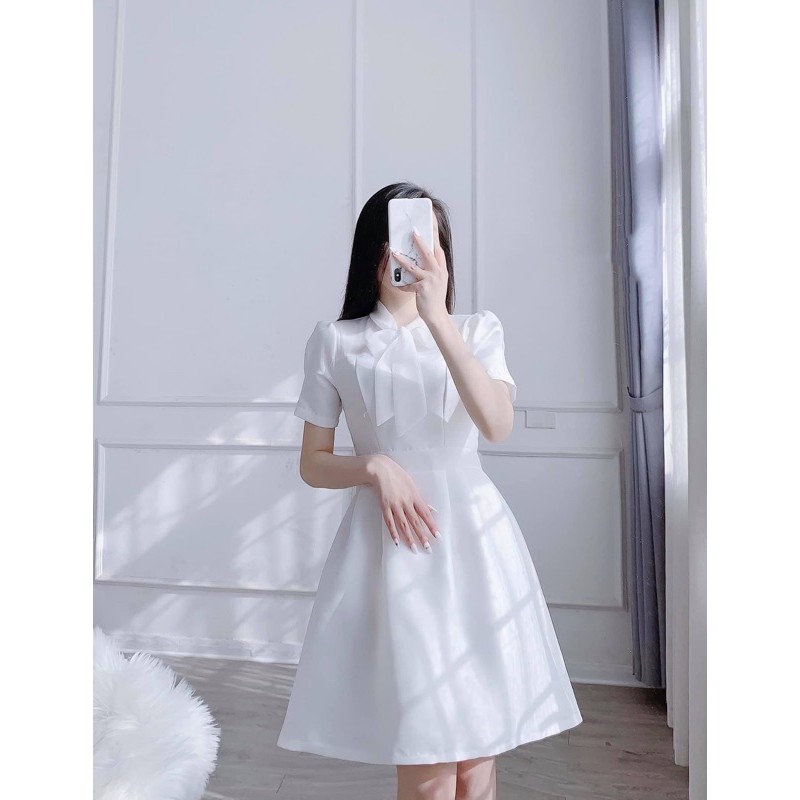 váy li eo nơ cổ