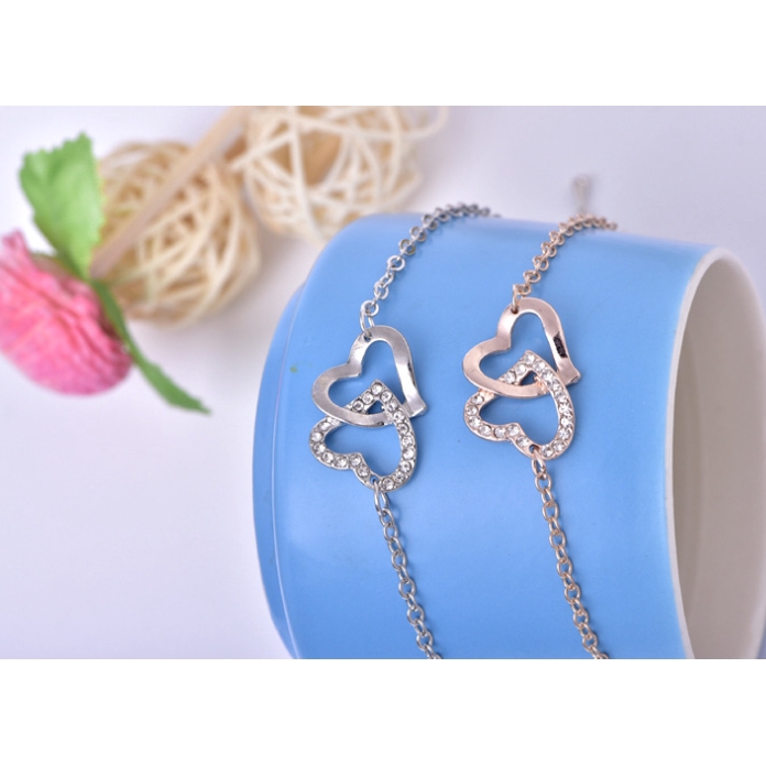 Vòng tay mặt trái tim đính đá phong cách Hàn Quốc