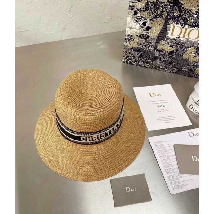 Mũ cối đi biển