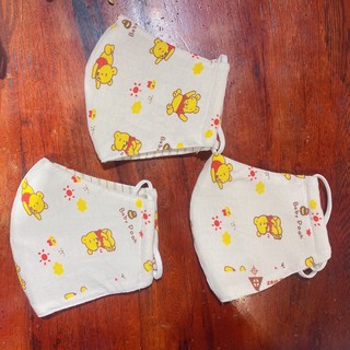 Khẩu trang vải gấu Pooh