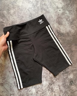 Quần lửng a.d.i.d.a.s