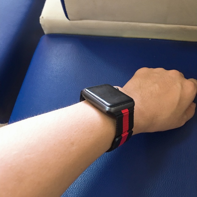 Dây đeo tay apple wacth bản thép không rỉ " màu đen sọc đỏ"