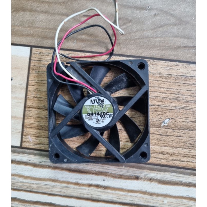 Quạt DC 12V  0.20A-0.30A 7cm(đã qua sử dụng)