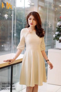 Đầm xoè mí cổ