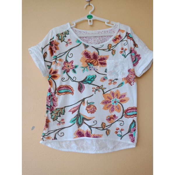 Áo sơ mi, quần jeans