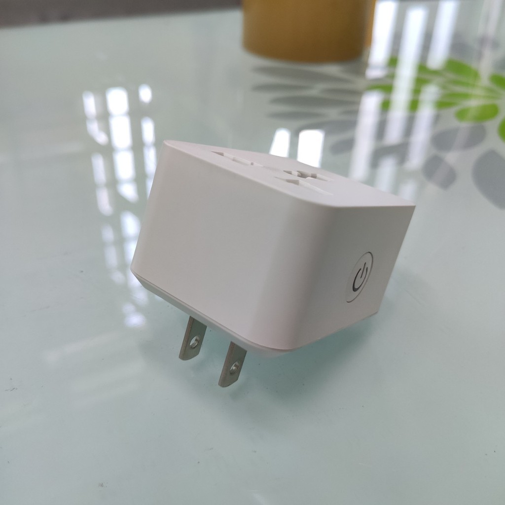 Ổ cắm Tuya Wifi đo điện tiêu thụ vuông