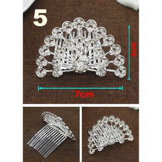 Vương miện công chúa có gắn đá lấp lánh