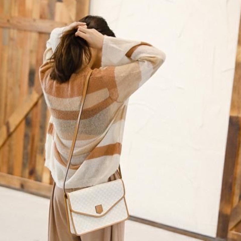 Áo Sweater Tay Dài Cổ Tròn Họa Tiết Kẻ Sọc Phong Cách Hàn Quốc