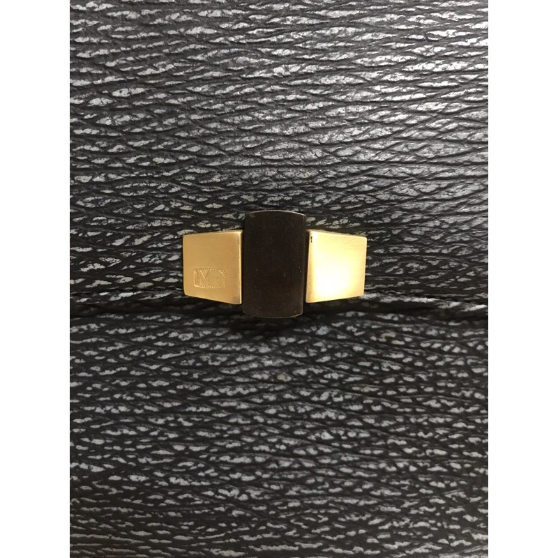 Túi da cá heo hiệu MR Mariano - used bags