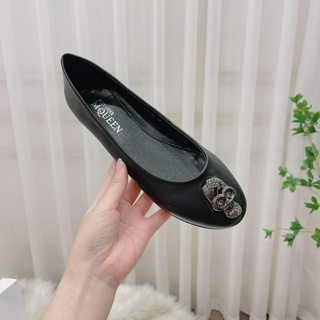 Giày bệt búp bê đầu lâu đen lót đen. Form to