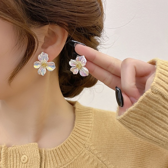 Hoa Tai Hình Bướm Đính Ngọc Trai Nhân Tạo Thời Trang