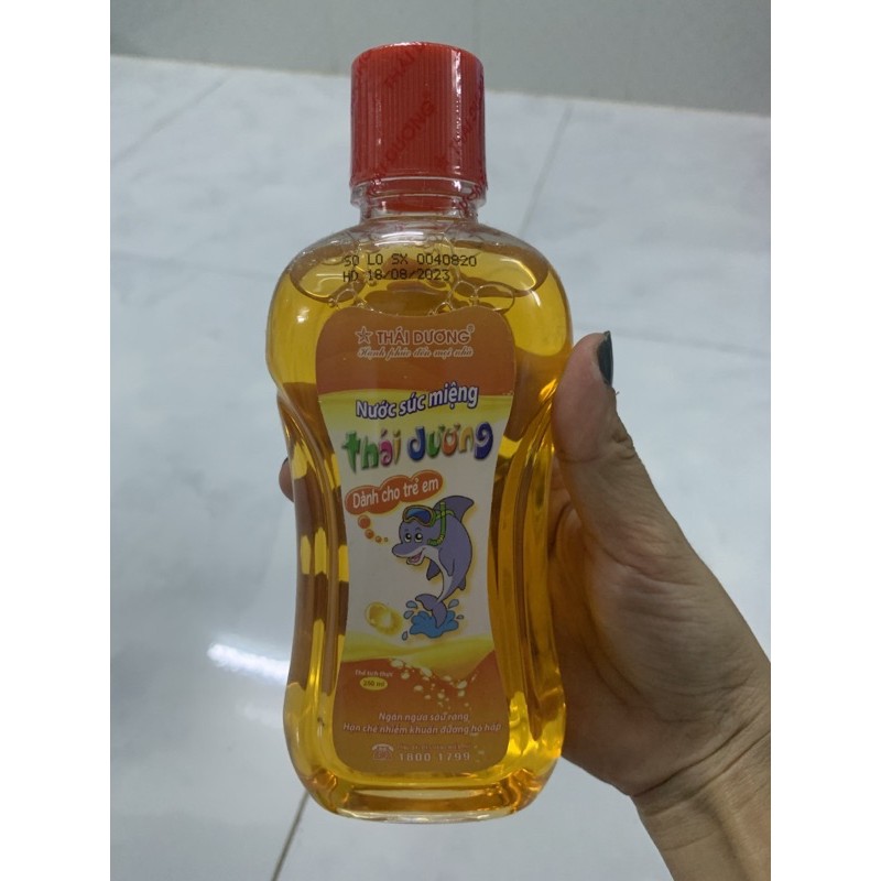 nước súc miệng valentine kiddy và nước súc miệng trẻ em ( sao thái dương) chai 250ml