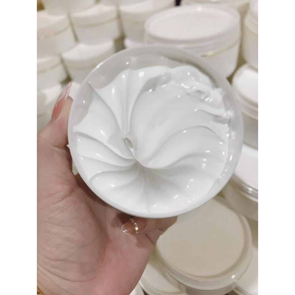 Kem Dưỡng Da, Body phân tủ nước thế hệ mới dưỡng trắng da, cấp ẩm, chống nắng.100gr TẶNG KEM TAM TRANG THAO DUOC