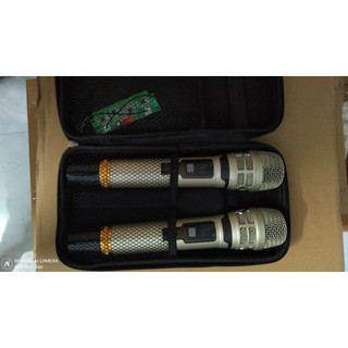 Micro  không  dây  UHF cao cấp