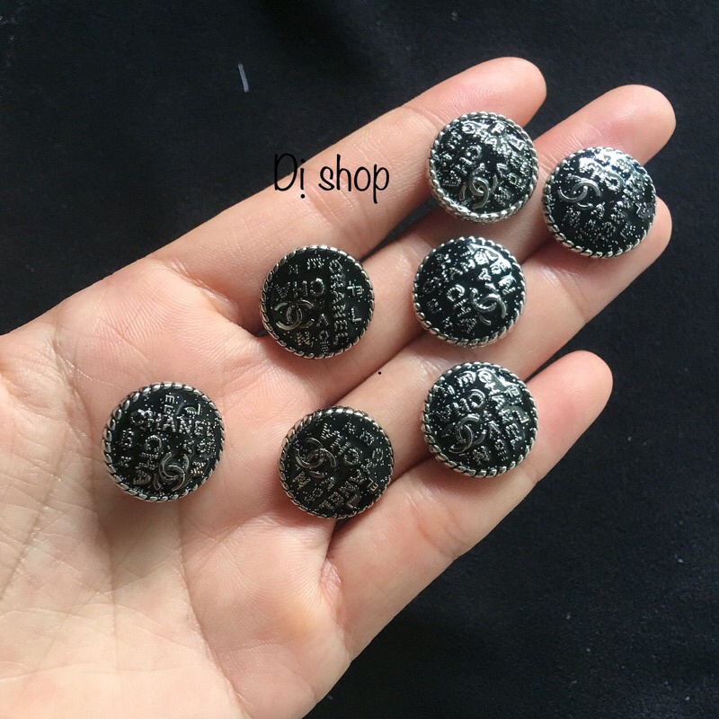 NÚT KIM LOẠI THƯƠNG HIỆU size 1.8cm
