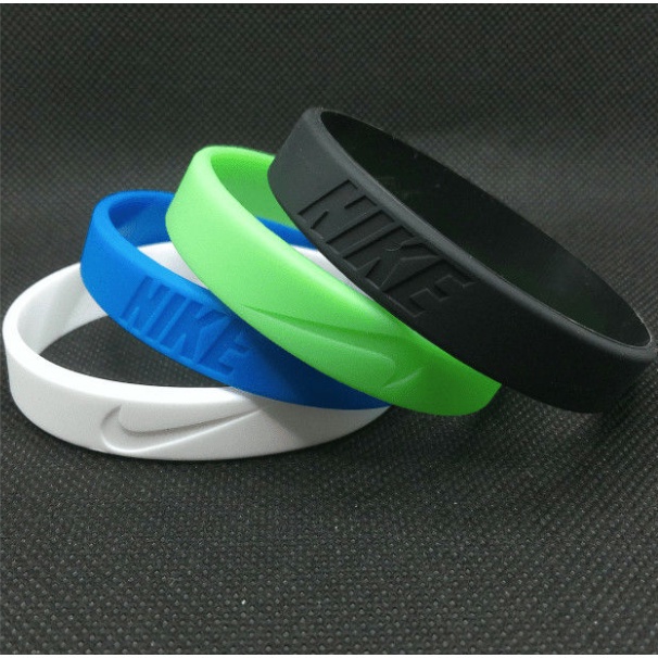 Vòng tay thể thao logo Nike bằng silica gel