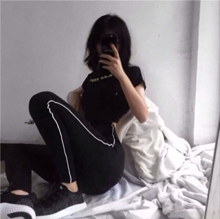 Quần legging  sọc trắng