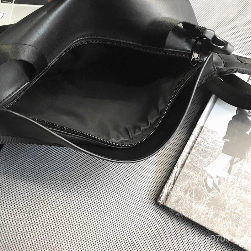 Túi Đeo Chéo Thời Trang Cho Nam