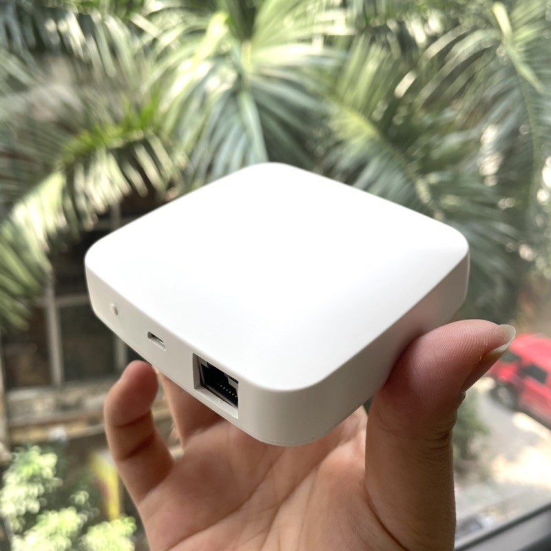 Trung Tâm Điều Khiển Nhà Thông Minh Zigbee Tuya THA1