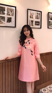 Váy thêu hoa