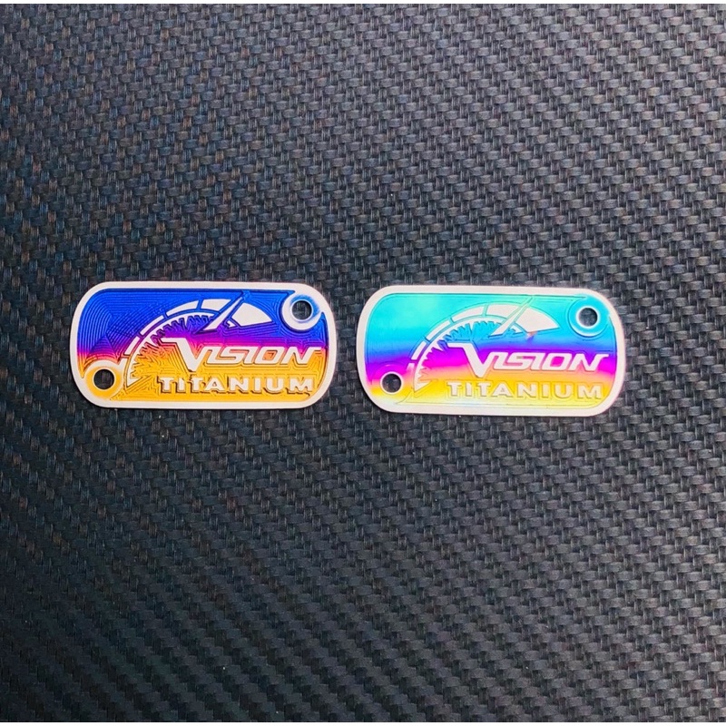 Tem Titan Nắp Dầu Dành Cho Vision, Với Hai Phối Màu Điện Phân Và Màu khò