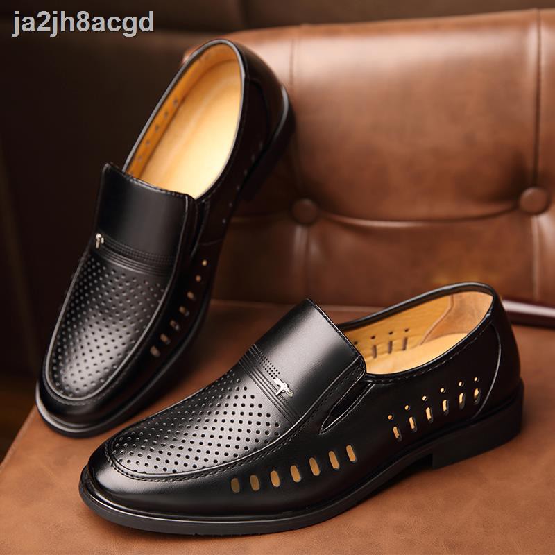 giày yzGiày tây▫◙✇Dép nam mùa hè, giày da rỗng, thường, thoáng khí, dành cho người trung niên và cao tuổi hè