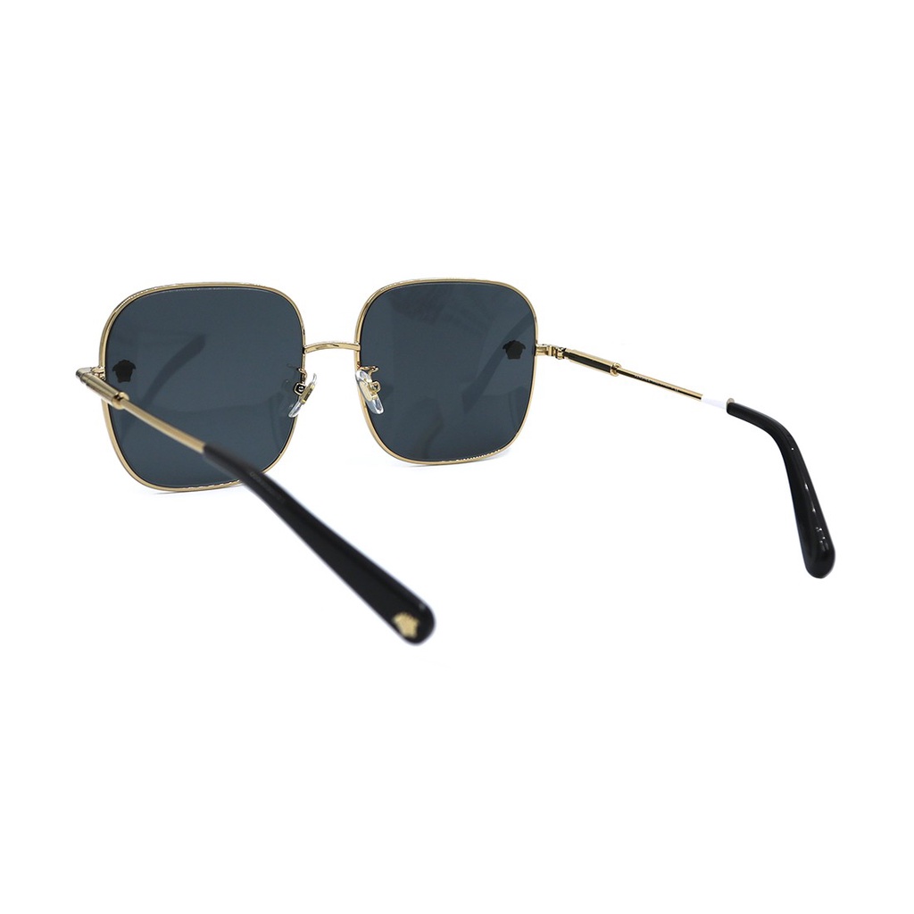 Kính mát chính hãng Versace VE2246D màu sắc thời trang, thiết kế dễ đeo bảo vệ mắt