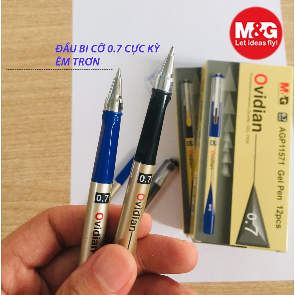 Bút bi mực gel nét 0.5mm AGP11536 được Rubik văn chương sử dụng, đầu bi siêu mượt tay cầm định vị