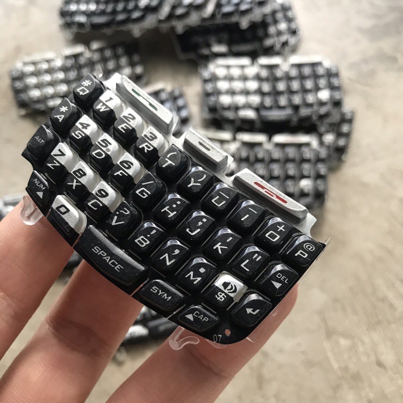 Vỏ bàn phím BlackBerry 8703e màu đen zin
