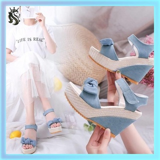 Giày sandal đế xuồng dày thời trang mùa hè phối khóa dán