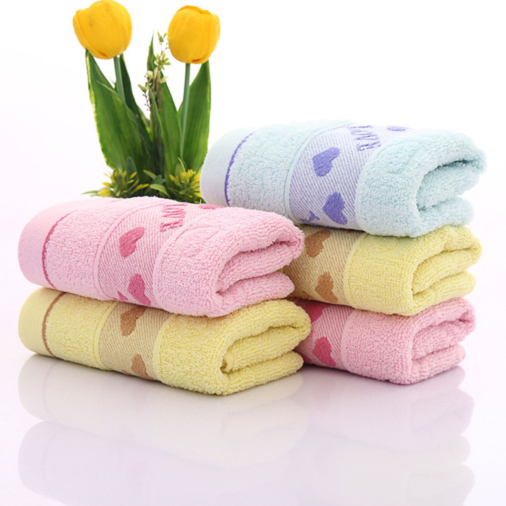Khăn mặt, khăn tắm chất liệu cotton, hình trái tim hồng