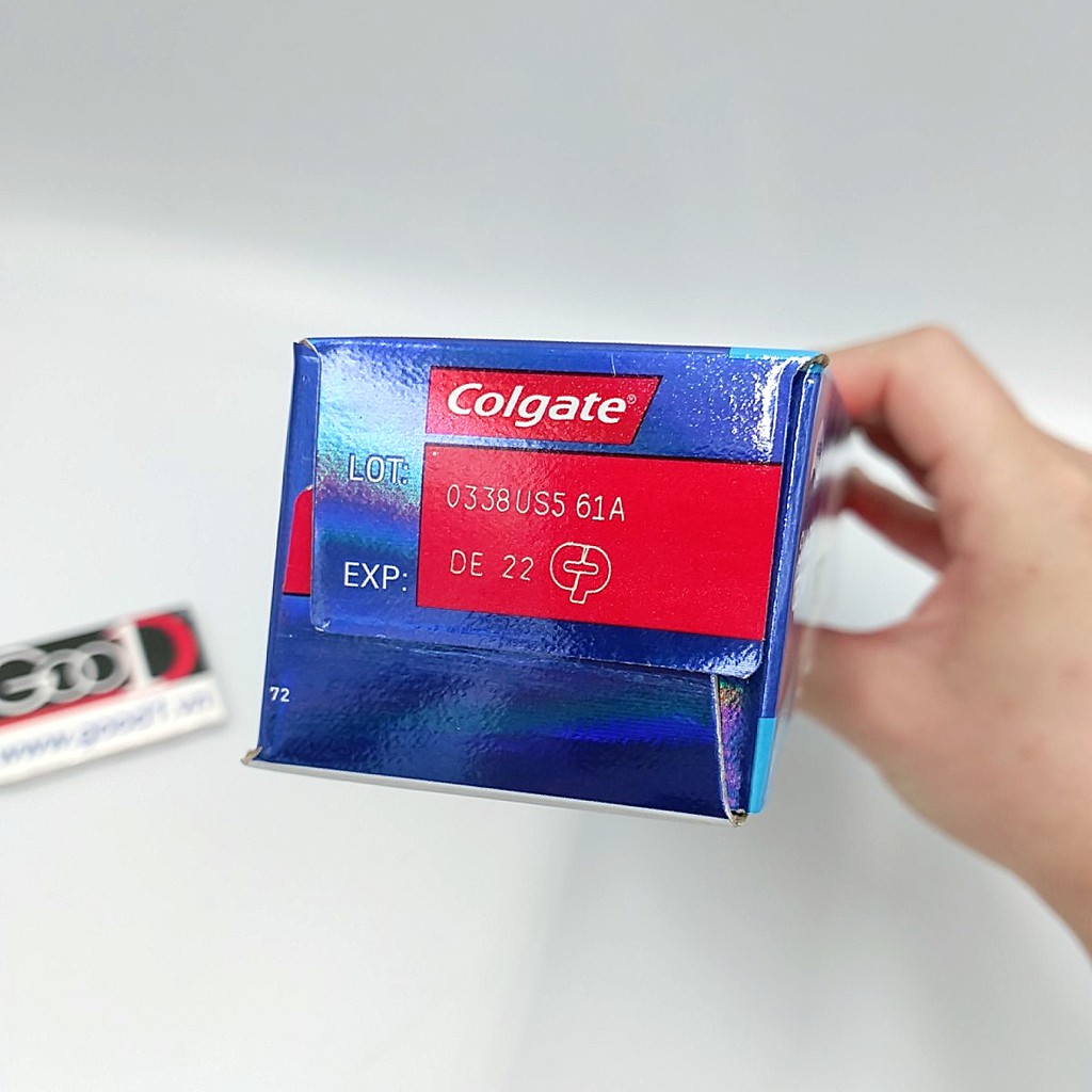 Kem đánh răng Colgate Total Whitening 181g  Mỹ