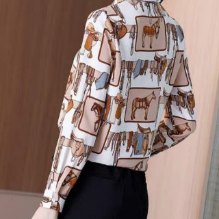 Sơ mi lụa họa tiết. chị ena chốt live