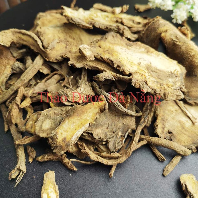 Độc Hoạt lát khô mỏng vàng 100 gram.