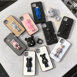 ỐP KAWS 3D NỔI (IP6/6PLUS/7/8/7PLUS/X/XSMAX/11/11PROMAX)