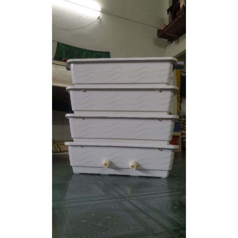 Baki  4 tầng kt 68x25x73 kèm ống mưa 49 .2 lỗ thoát 34