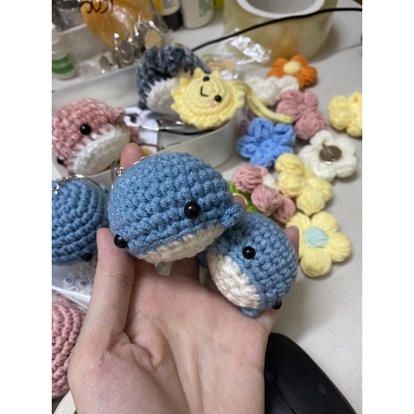 Móc khoá len Cá Heo handmade nhiều màu