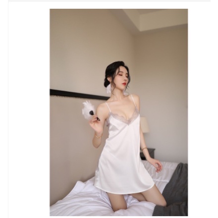 Tặng kèm chip- Váy ngủ lụa satin xẻ sau quyến rũ S800