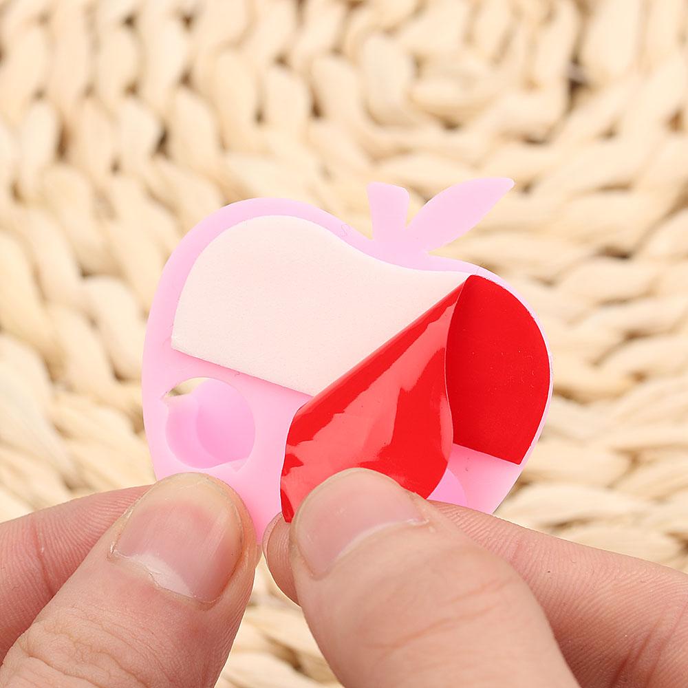Giá Đỡ Phích Cắm Điện Dán Tường Màu Sắc Ngẫu Nhiên Tiện Dụng Cho Gia Đình