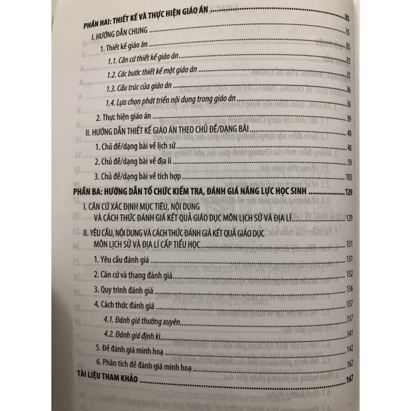 Sách - Hướng dẫn dạy học Môn Lịch sử và Địa lí tiểu học theo chương trình giáo dục phổ thông mới