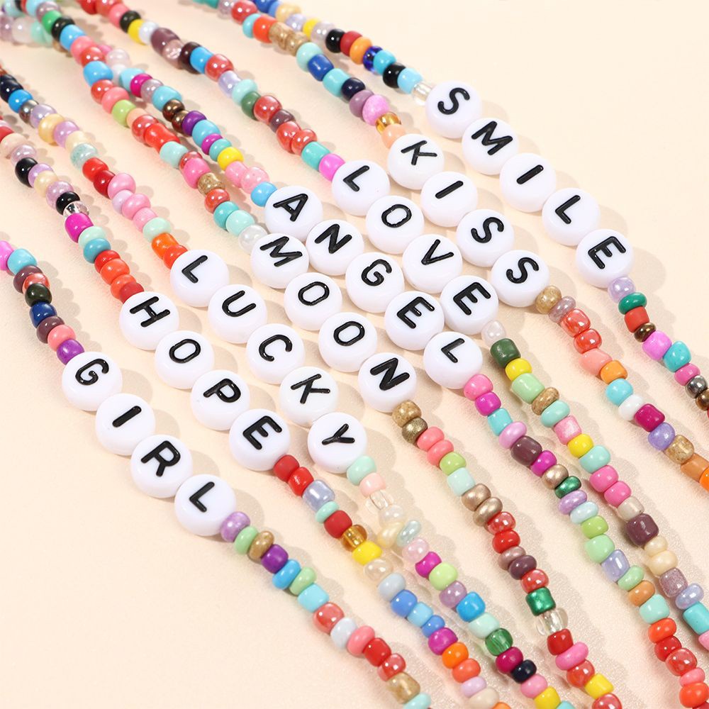 Vòng cổ xỏ hạt đậu chữ cái Letter Lucky Love nhiều màu phong cách Bohemia thời trang cá tính dành cho nữ