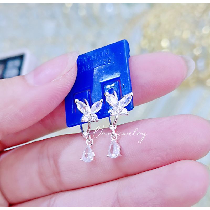 Bông tai bạc Bông tròn sát tai mặt hồ điệp nạm đá thả đá xinh