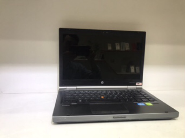 Hp 8460w i5 4Gb 320 Gb vga