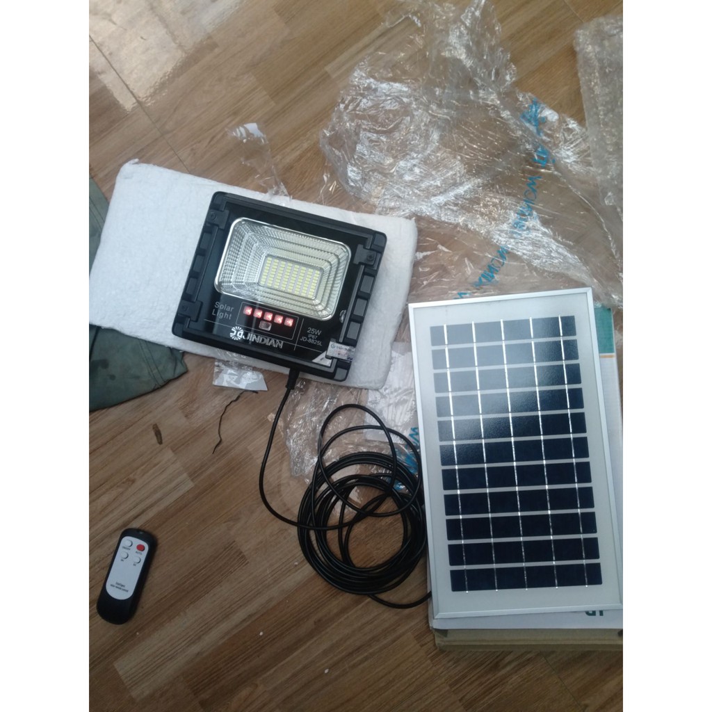 ĐÈN PHA LED NĂNG LƯỢNG MẶT TRỜI JINDIAN 300W JD-8300L