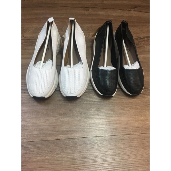 Giầy slip on Tamaris nữ