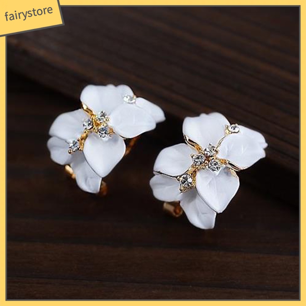 Bông Tai Hình Hoa Đính Đá Dễ Thương