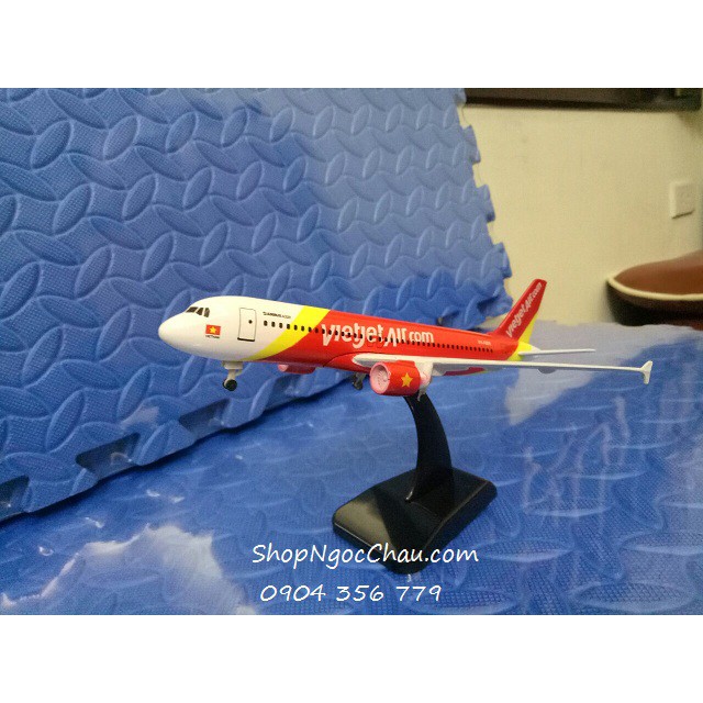 Mô hình máy bay tĩnh Airbus A320 Vietjet Air 20cm có bánh xe