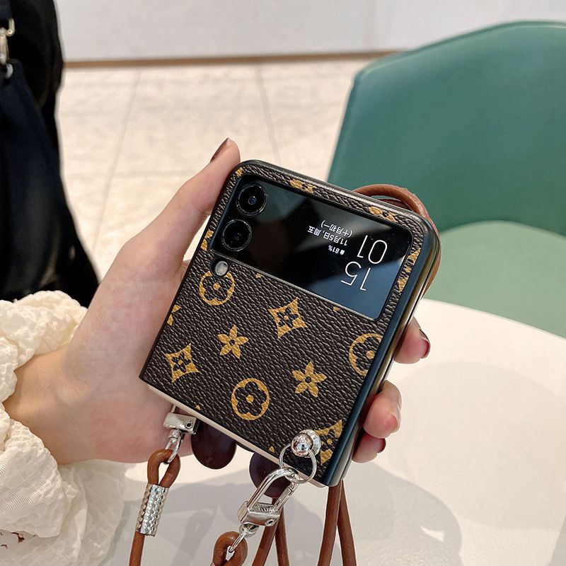 Ốp Samsung Z Flip 3 / Z Flip 4/Z Flip 5 da hoạ tiết LV mickey có dây đeo chéo / Z Flip3  / Z Flip4/ Z Flip 5