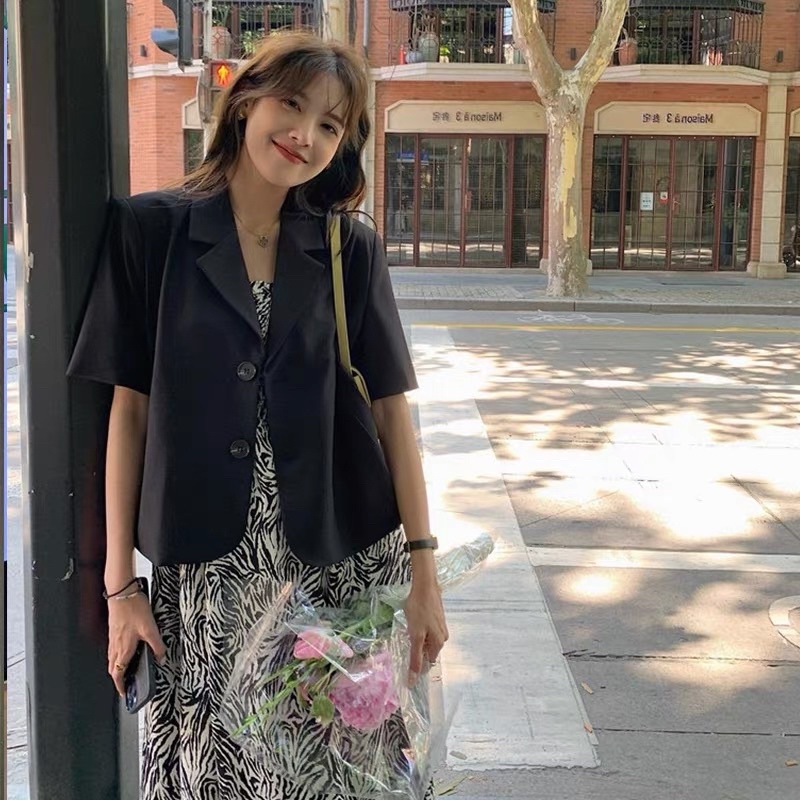 Áo vest blaze cộc tay độn vai dáng lửng